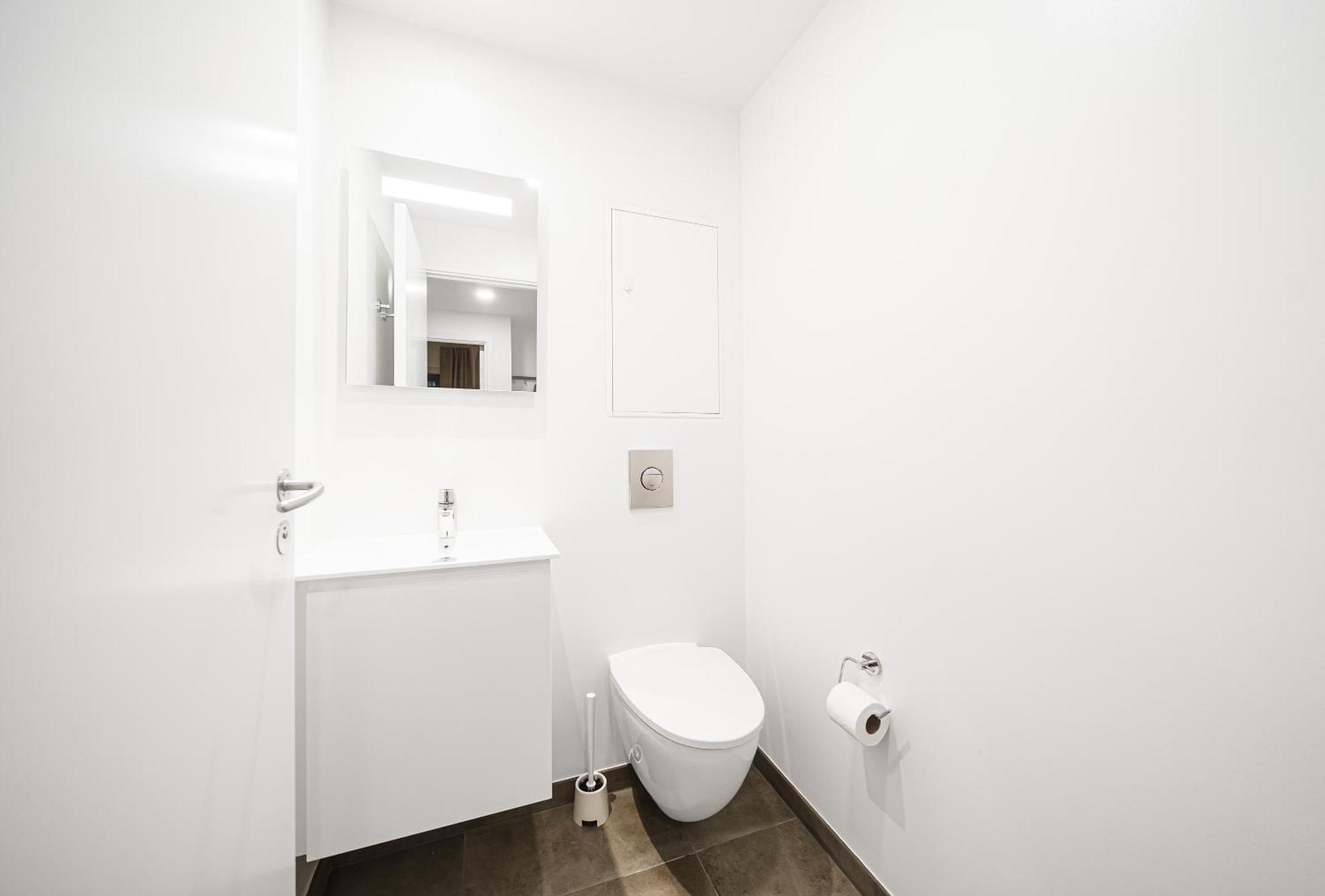 Beautiful 2-bed Wbalcony In North Harbour Leilighet